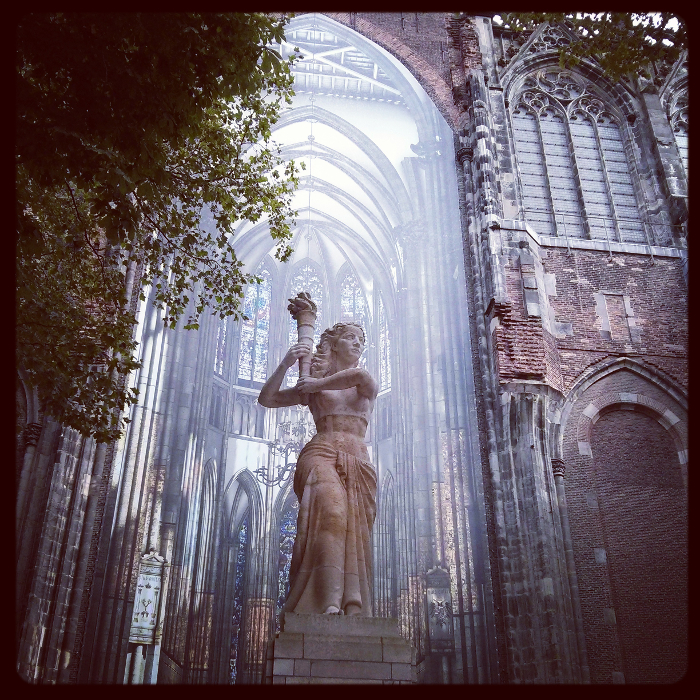 Utrecht Statue