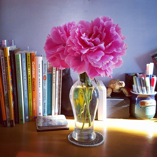 JRS-Peonies-in-the-Studio-reading-nook